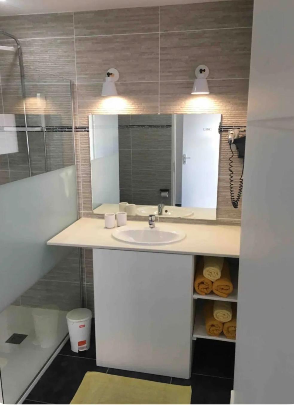 Appartement Spacieux Au Village Du Flamboyant Baie Nettle Bagian luar foto